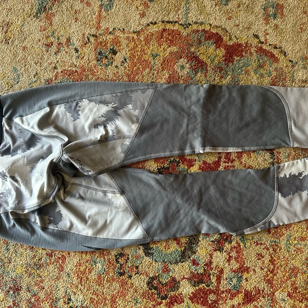 Nike Gray and Black Leggings Youth L - Picture 2 of 3